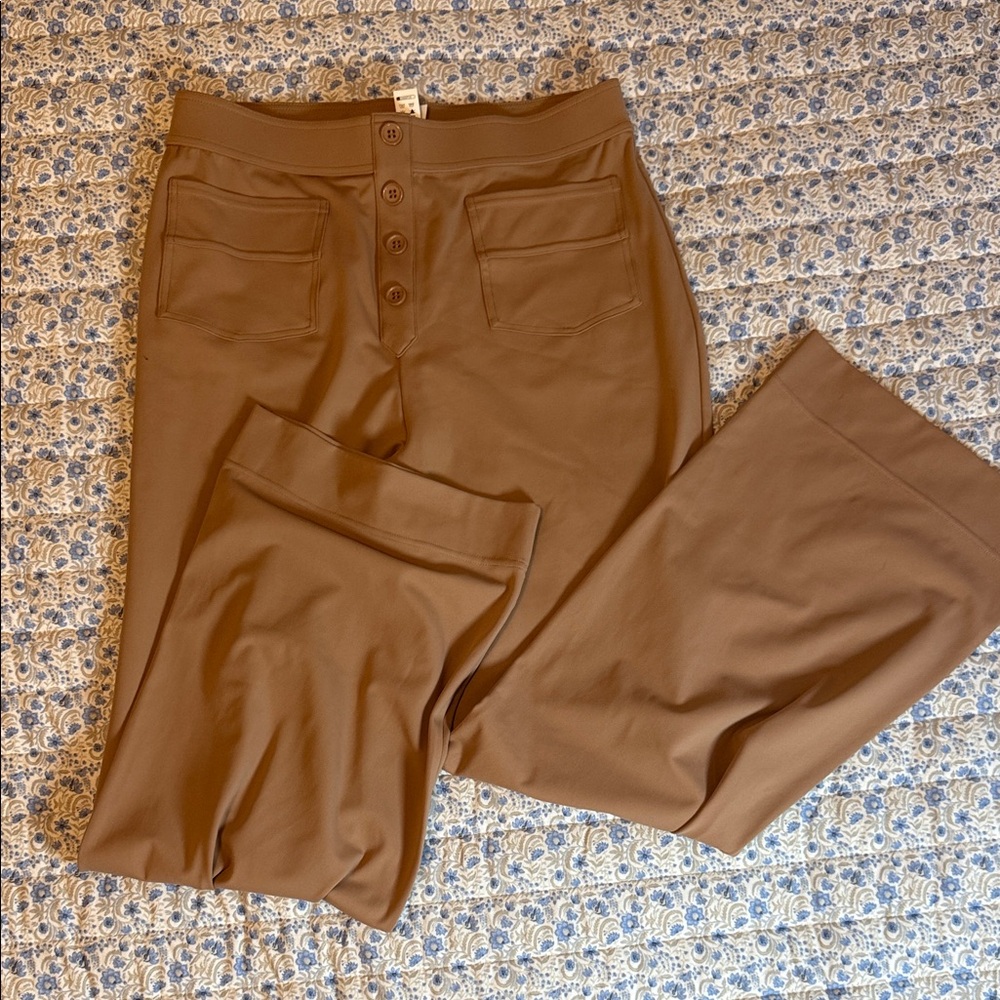 HALARA Tan High-Waisted Pants